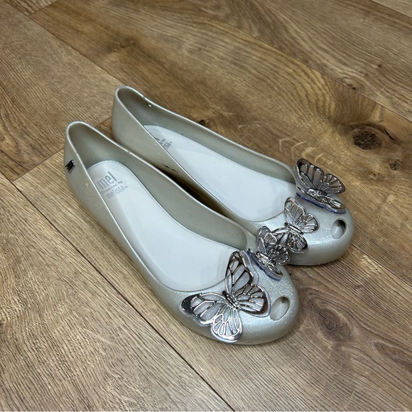 Mel by Melissa Ultragirl Fly II Flat size 3 - Picture 2 of 12